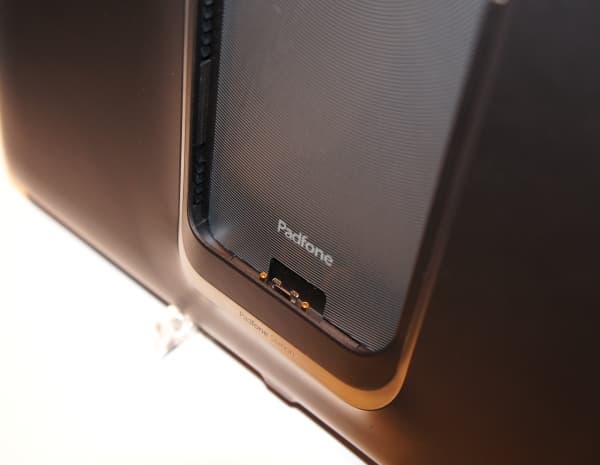 Презентация Asus Padfone2 в Милане