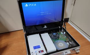 PS4-Portфель. Japanese man creates portable version of the console