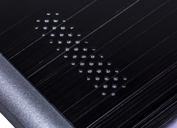 Дизайн планшета Ritmix RMD-758