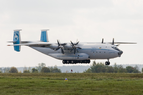 Ан-22 «Антей»
