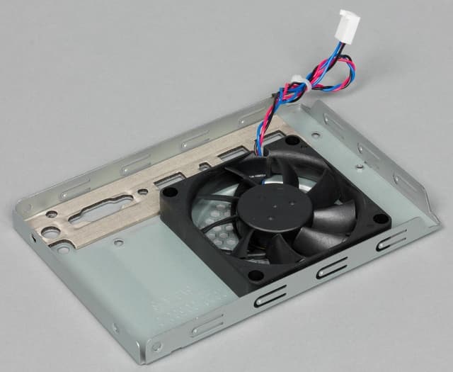 Конструкция Thecus N2810 Конструкция Thecus N2810