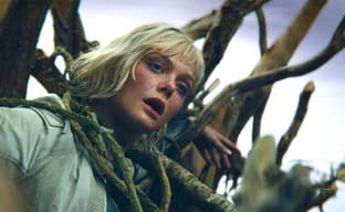 Режиссёр «Хищника: Планета смерти» рассказал о влиянии видеоигр на образ отношений между героиней Эль Фаннинг и Хищником