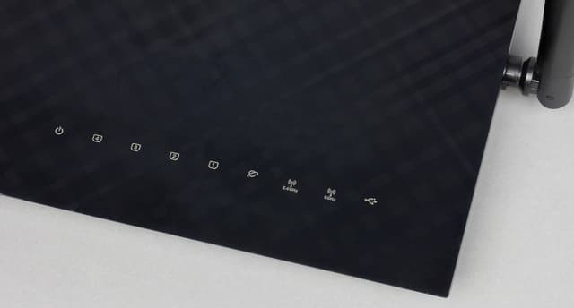 Внешний вид Asus RT-AC1200G+