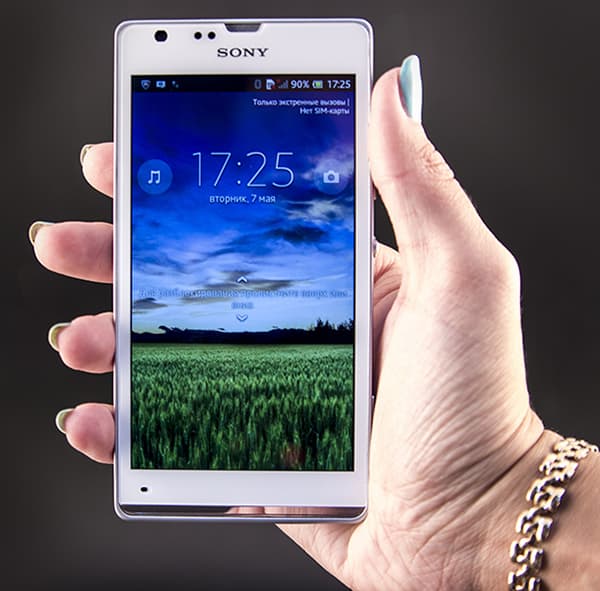 обзор смартфона Sony Xperia SP
