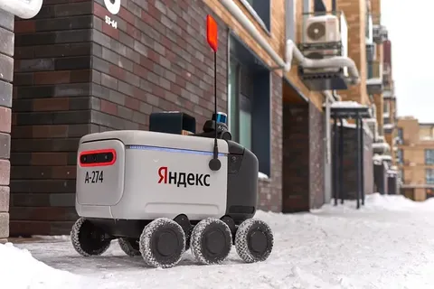 Клиенты после сделки продолжат получать все услуги, а сотрудники - сохранят работу