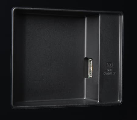 ЖК-телевизор Samsung UE65HU9000TXRU, разъем One Connect ЖК-телевизор Samsung UE65HU9000TXRU, разъем One Connect