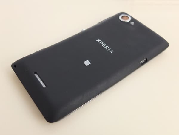 Cмартфоны Xperia SP и Xperia L