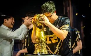 Китайский киберспортсмен Uzi присоединится к Faker в Зале славы League of Legends