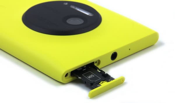 Внешний вид Nokia Lumia 1020 Внешний вид Nokia Lumia 1020