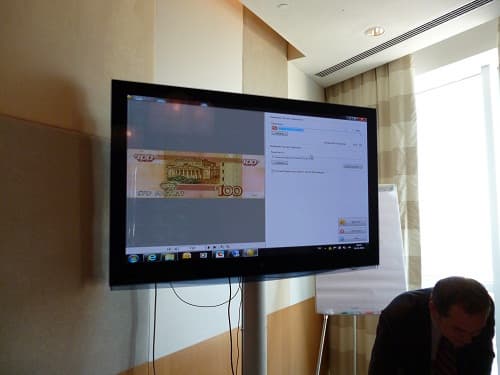 сканеры работают с перекрывающимися объектами, такими как стикеры, наклеенные штрихкоды или наклеенные квитанции