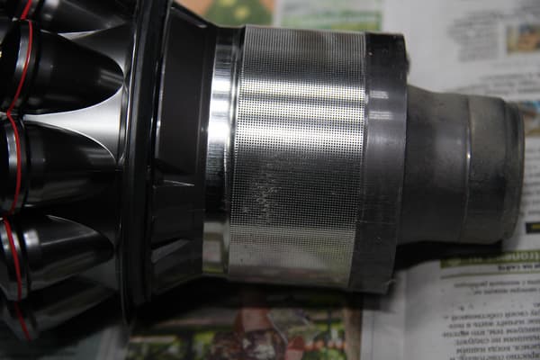 Пылесос Dyson V8 Absolute, пылесборник