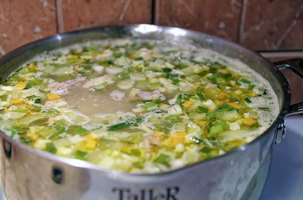 Индукционная кухонная плита Hansa BHIW68303