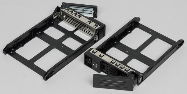 Сборка сетевого накопителя Thecus W2810Pro Сборка сетевого накопителя Thecus W2810Pro