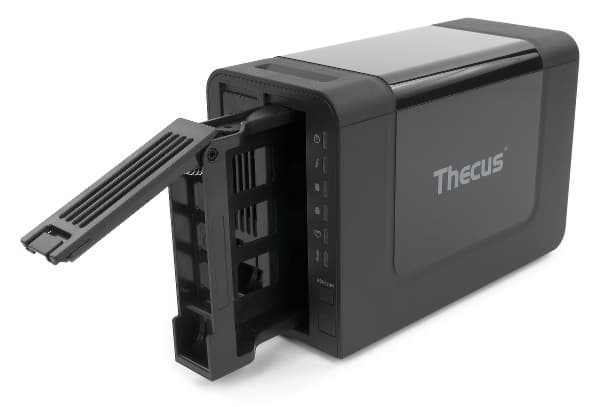 Внешний вид Thecus N2310 Внешний вид Thecus N2310