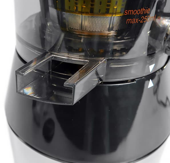 Шнековая соковыжималка Kitfort KT-1104