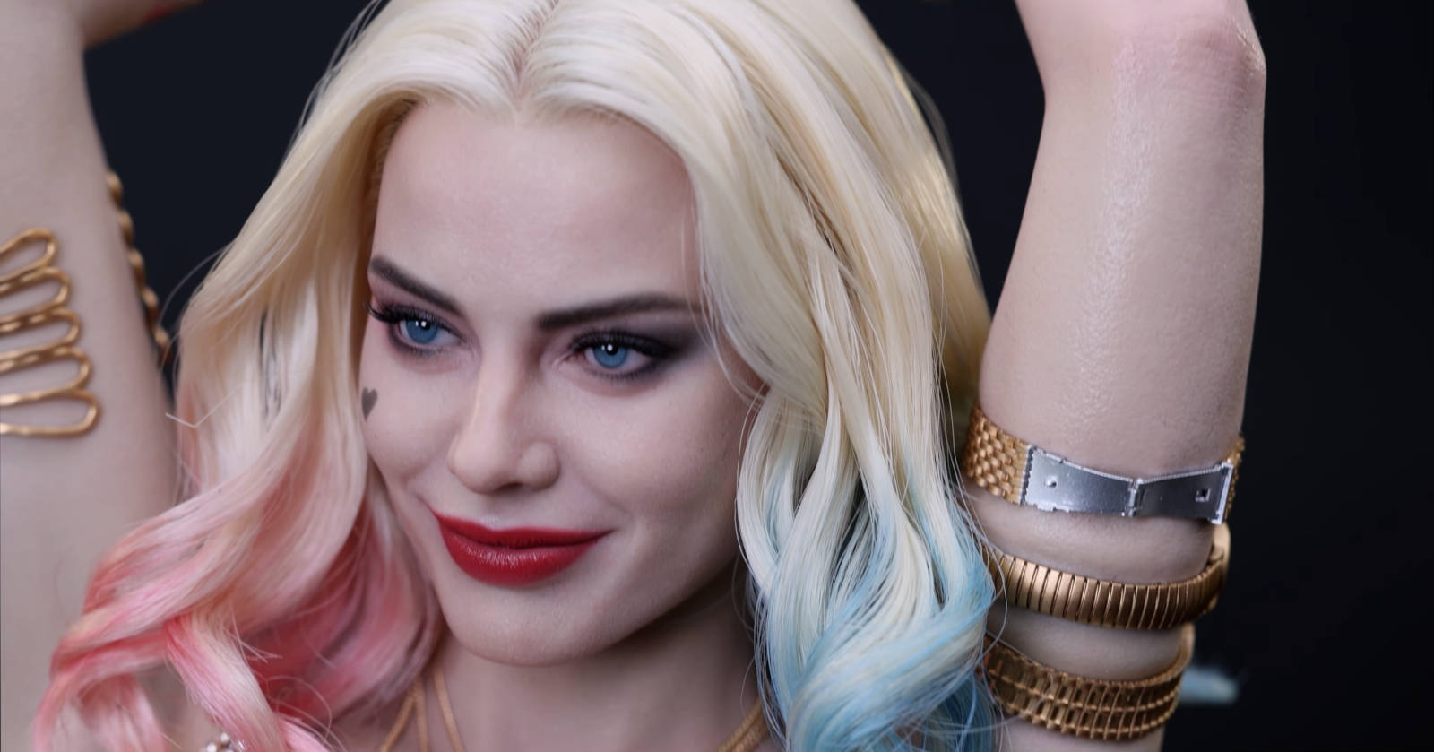 Harley Quinn statue accessories and costume details