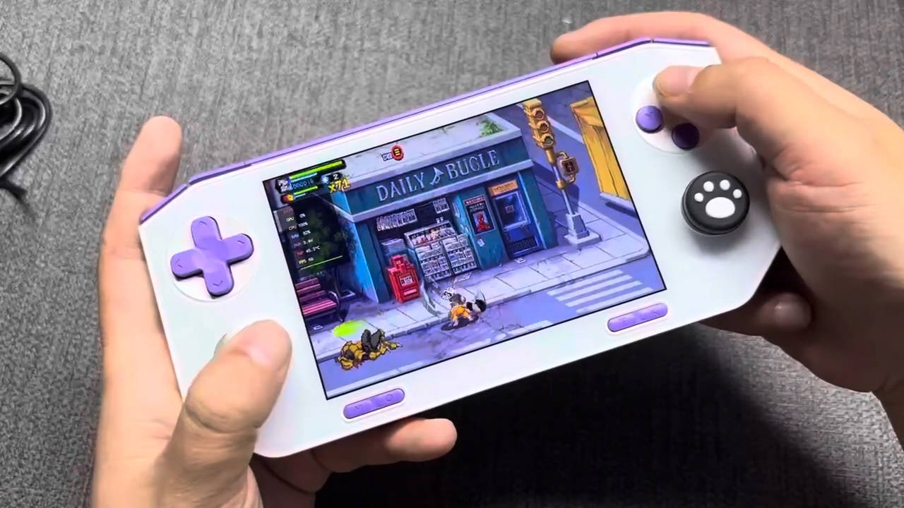 GameMT EX8, демонстрирующая порты USB-C и аудиоразъем