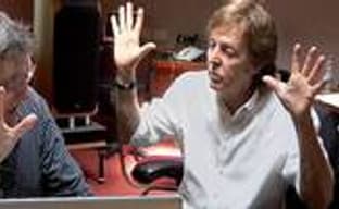 Paul McCartney работает с Bungie