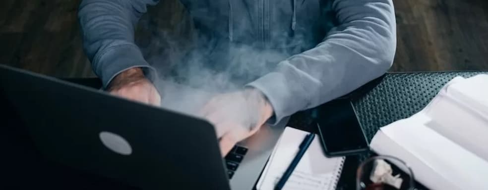 Мужчина продавал консоли, которых у него не было