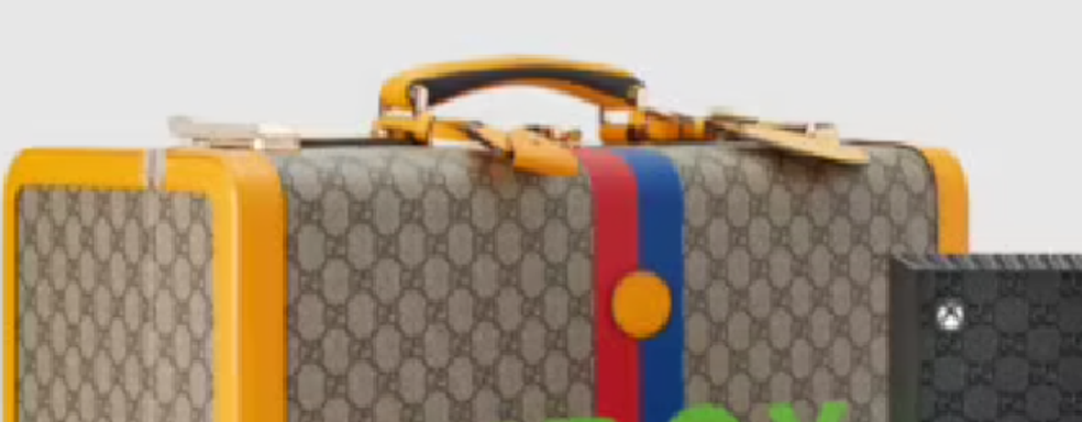 Дом Gucci анонсировал чемодан для Xbox Series X