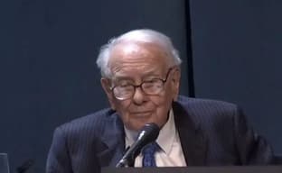 Известнейший инвестор Уоррен Баффетт обрушился на британское правительство за отказ принять сделку Microsoft и Activision