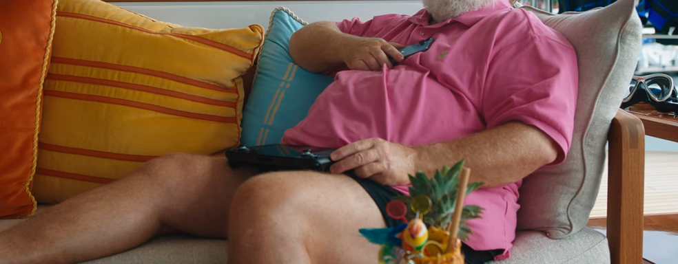 US Senator Calls Gabe Newell to Account Over Extremist Content on Steam