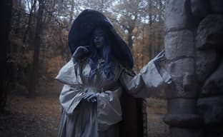 Лунная принцесса: модель предстала в образе Ренни Колдуньи из игры Elden Ring