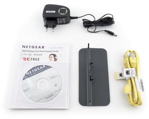 Комплект поставки беспроводного роутера Netgear WNDR3800 Комплект поставки беспроводного роутера Netgear WNDR3800