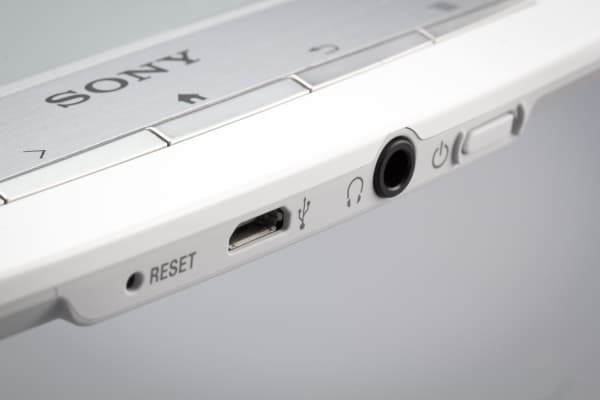 Электронная книга Sony Reader PRS-T1 - разъемы