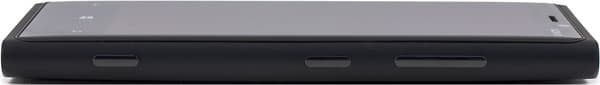 Боковая сторона смартфона Nokia Lumia 920