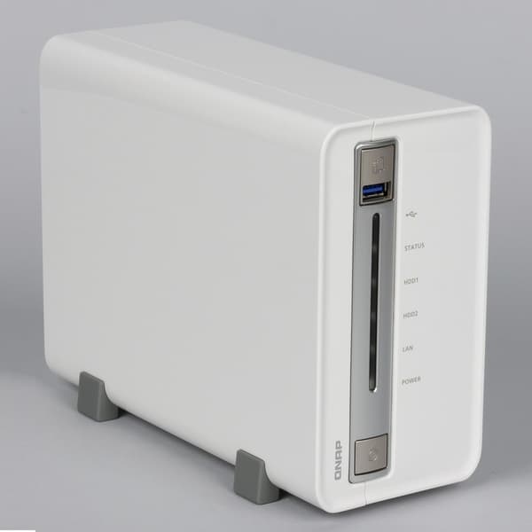 Внешний вид QNAP TS-251C Внешний вид QNAP TS-251C