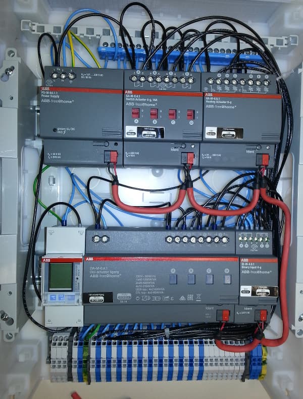 Централизованная установка ABB free@home Централизованная установка ABB free@home