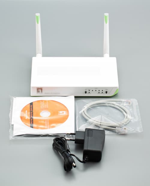 комплект поставки маршрутизатора LevelOne WBR-6020 комплект поставки маршрутизатора LevelOne WBR-6020