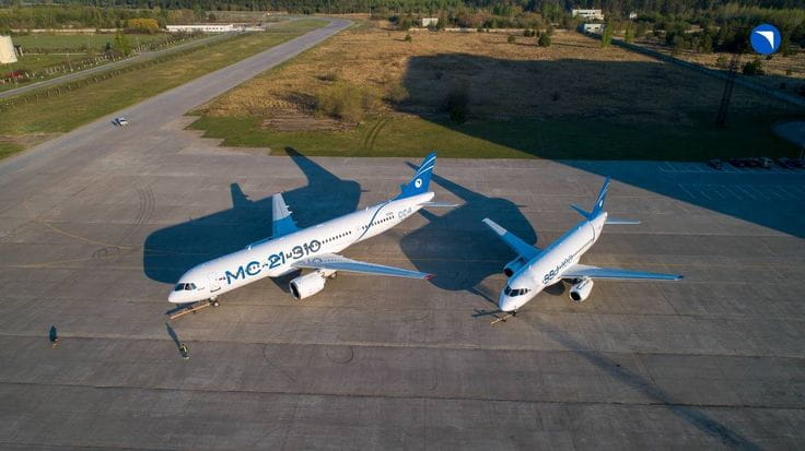 МС-21 и Sukhoi Superjet-100