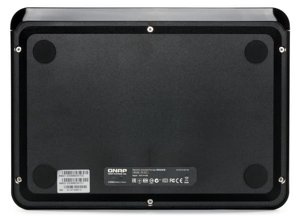 Внешний вид QNAP HS-251 Внешний вид QNAP HS-251