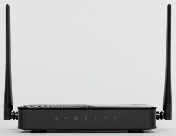 Внешний вид Zyxel Keenetic Ultra II Внешний вид Zyxel Keenetic Ultra II