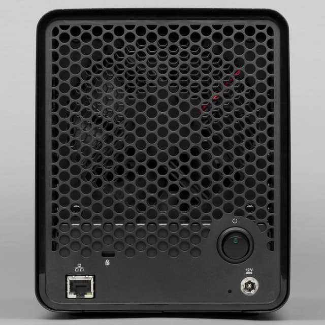Внешний вид накопителя Drobo 5N