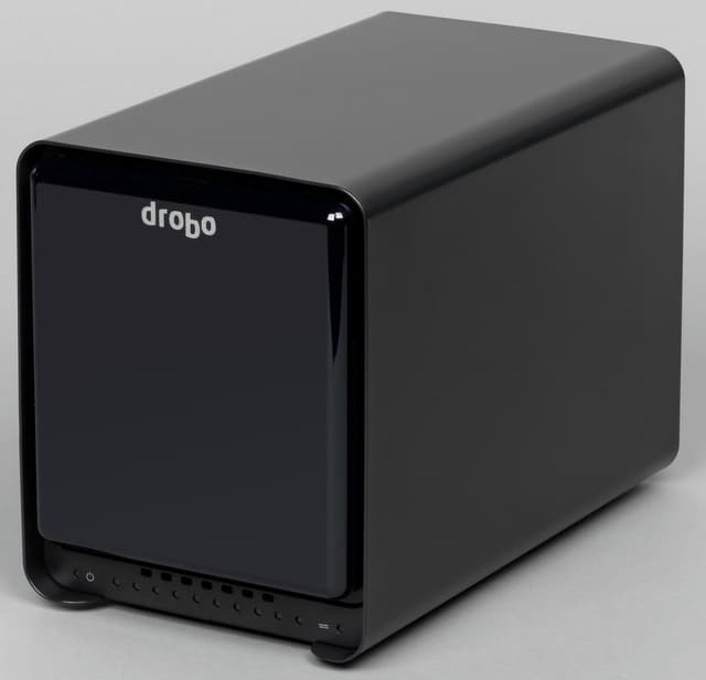 Внешний вид накопителя Drobo 5D
