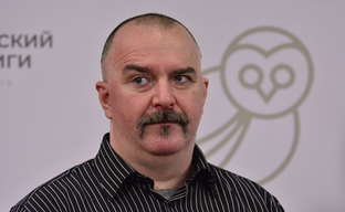 «Киношная, нереалистичная фигня»: Клим Жуков «поиграл» в Kingdom Come Deliverance 2 и прокомментировал происходящее