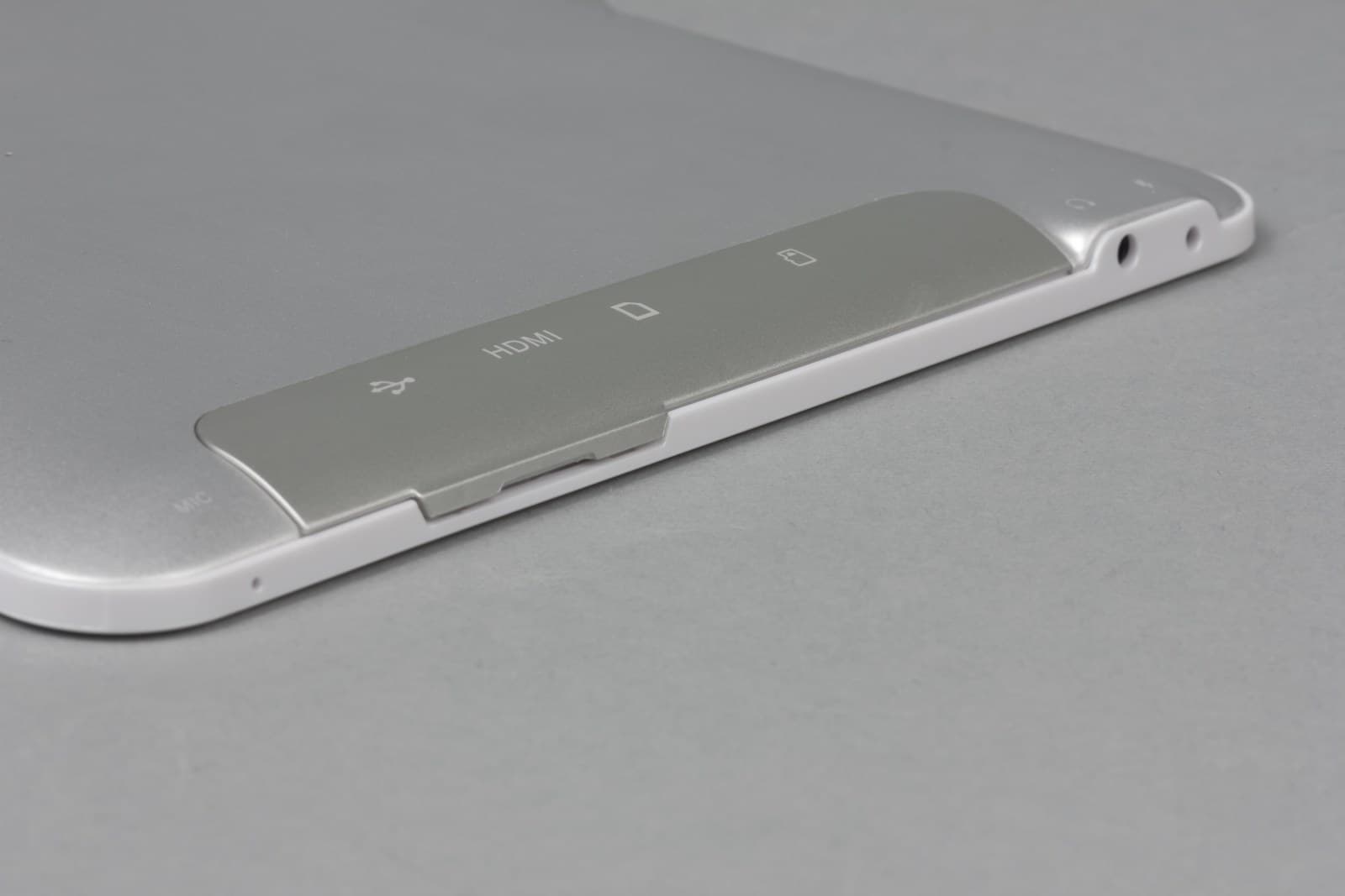 Дизайн планшета Digma Plane 10.1 3G