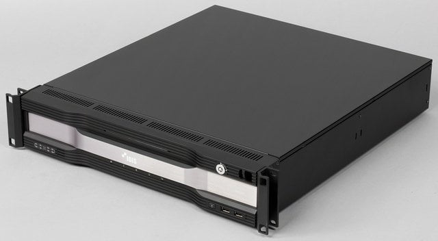 Внешний вид видеорегистратора Idis DR-8364