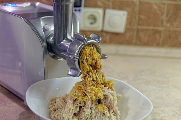 мясорубка Redmond RMG-1203-8