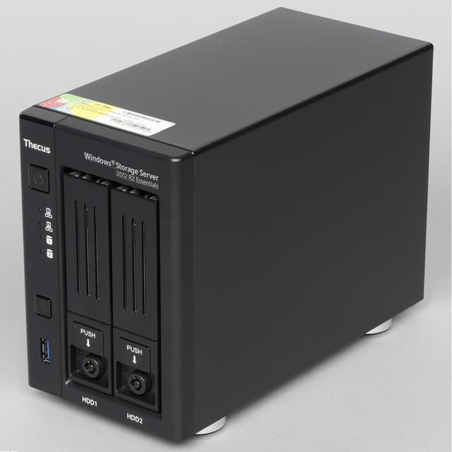 Внешний вид сетевого накопителя Thecus W2810Pro Внешний вид сетевого накопителя Thecus W2810Pro