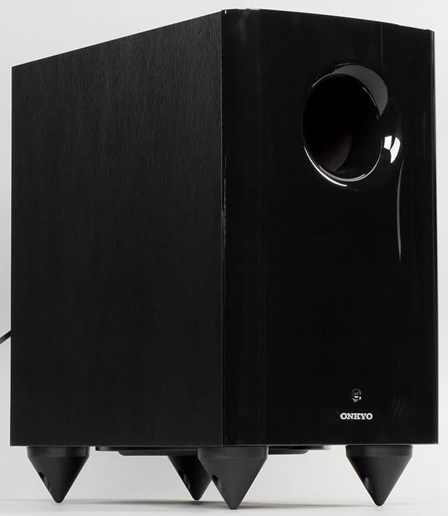 Onkyo HT-S5805 — комплект из ресивера и набора 5.1 колонок