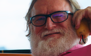 В озвучку Half-Life 2 попал Гейб Ньюэлл. Пение босса Valve подошло на удивление хорошо