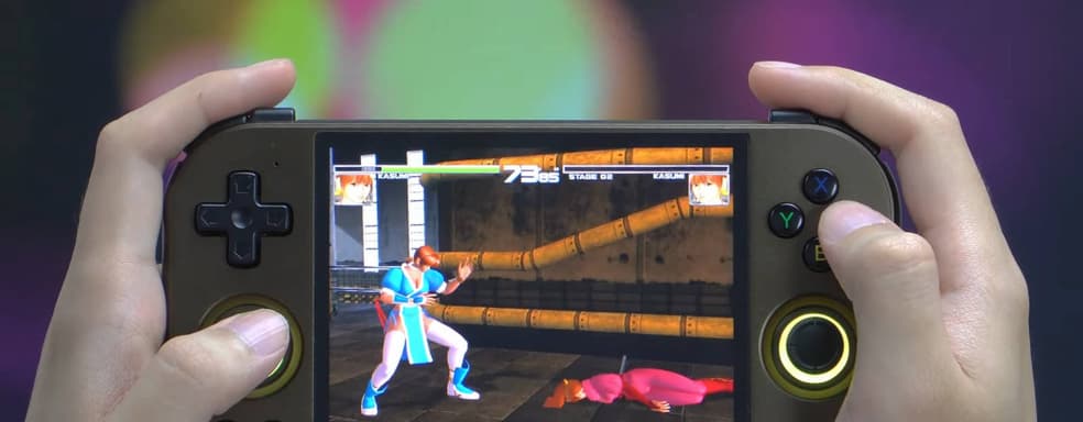 Anbernic Played All Sorts of Projects on the RG 477M Handheld Console