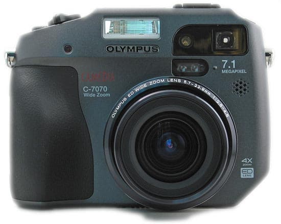 Olympus CAMEDIA C7070 Wide Zoom