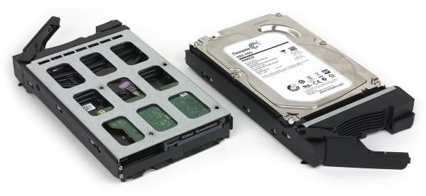 Установка винчестеров в Asustor AS-302T