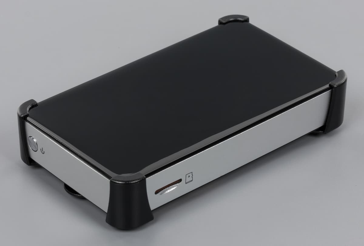 Внешний вид Zotac ZBox PI320