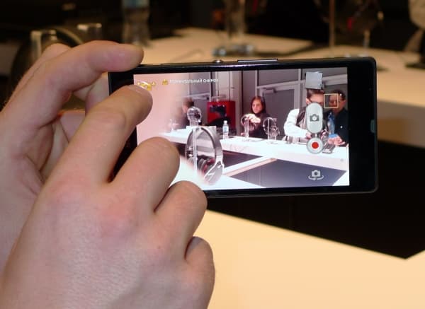 Мобильные новинки CES 2013